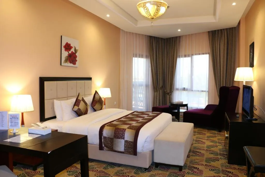 SUITE DELUXE Room, Red Castle Hotel Sharjah, Dubai