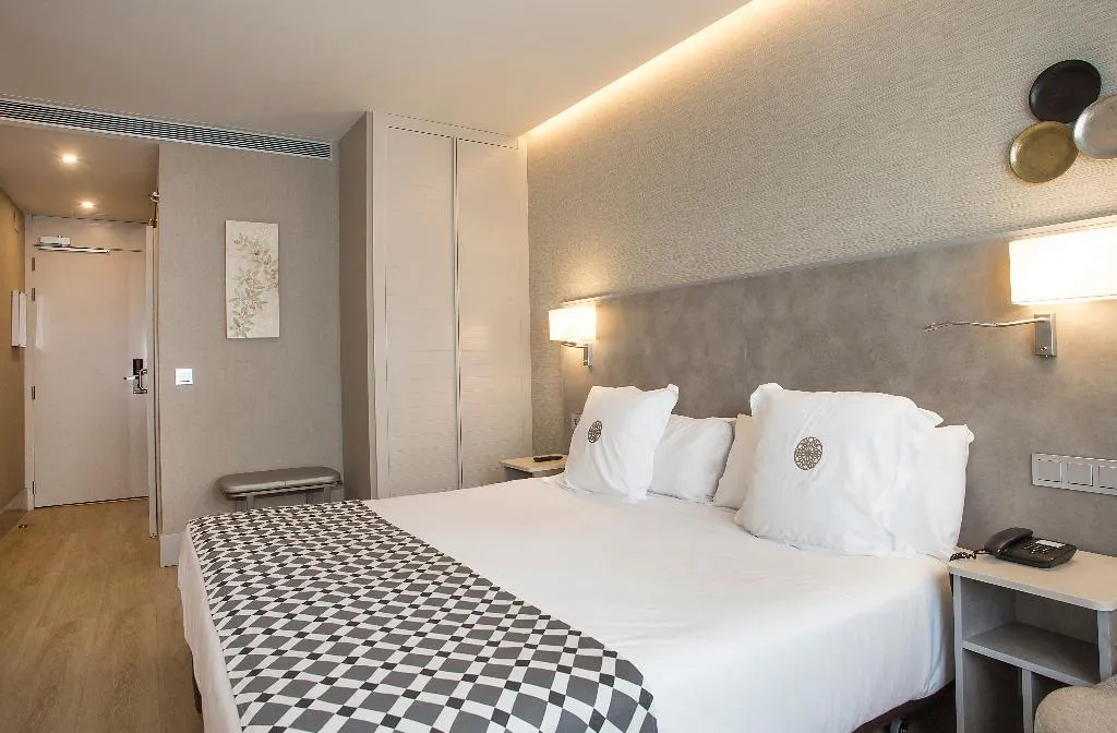 DOUBLE PREMIUM Room, America Sevilla, Seville