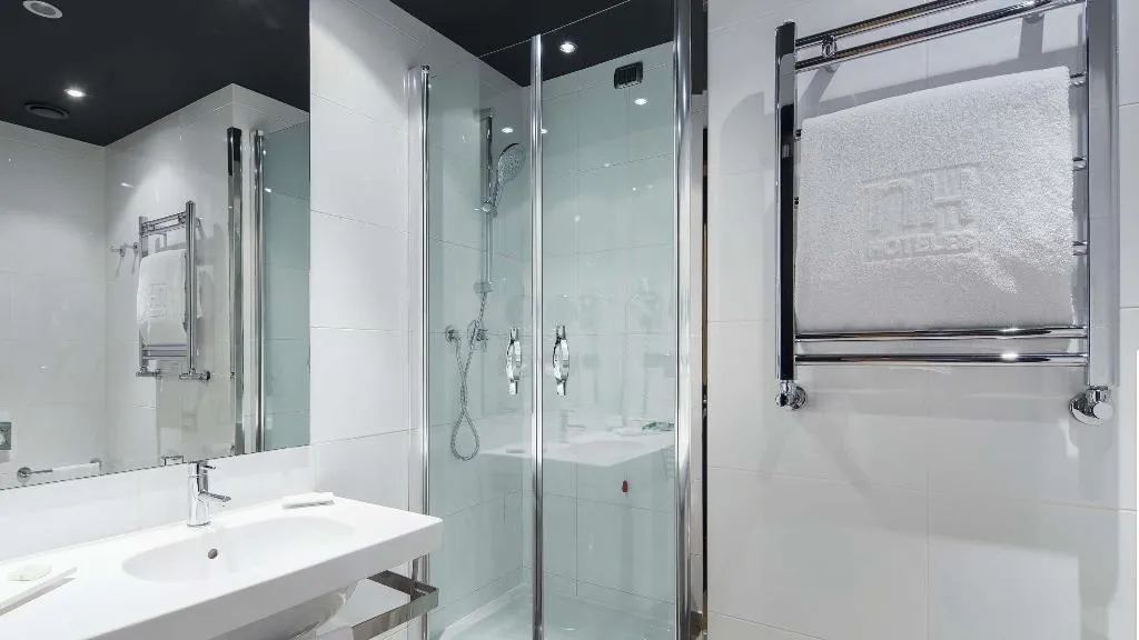 Room, NH Milano Fiera, Milan
