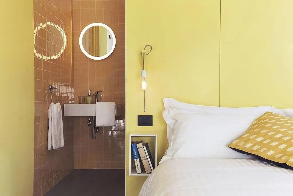 Room, Mòsì Firenze, Florence