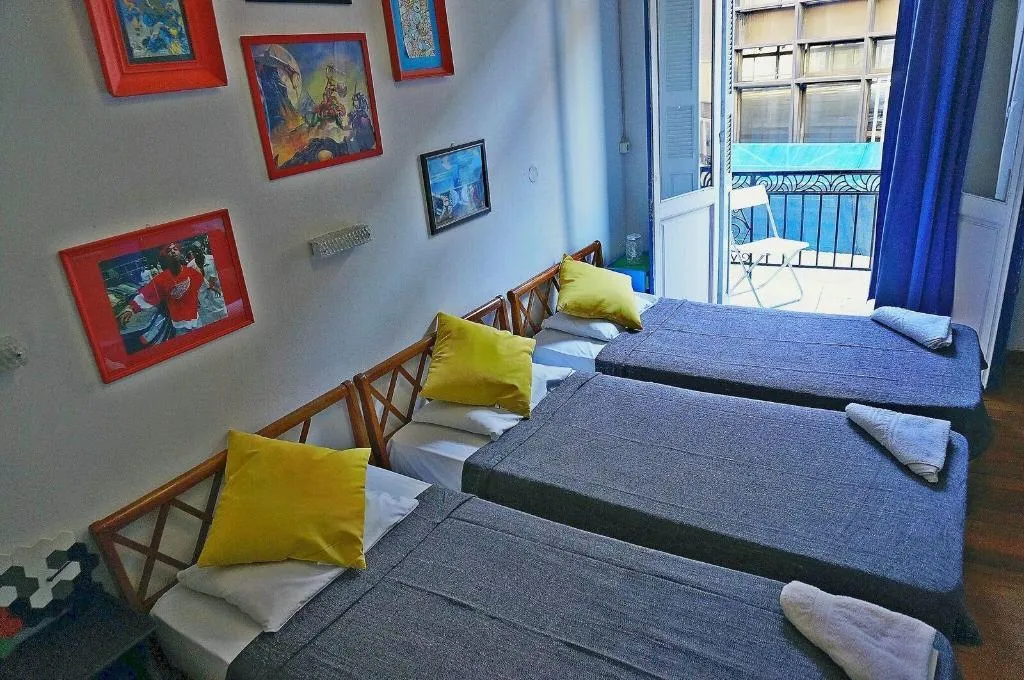Room, Dioskouros, Athens