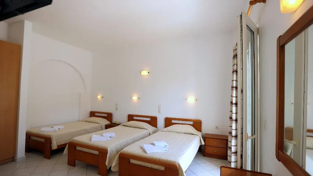 STUDIO CAPACITY 3 Room, Peter's Studios, Mykonos