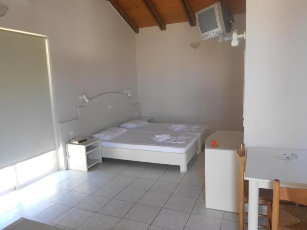 STUDIO STANDARD Room, Golden Sun, Crete