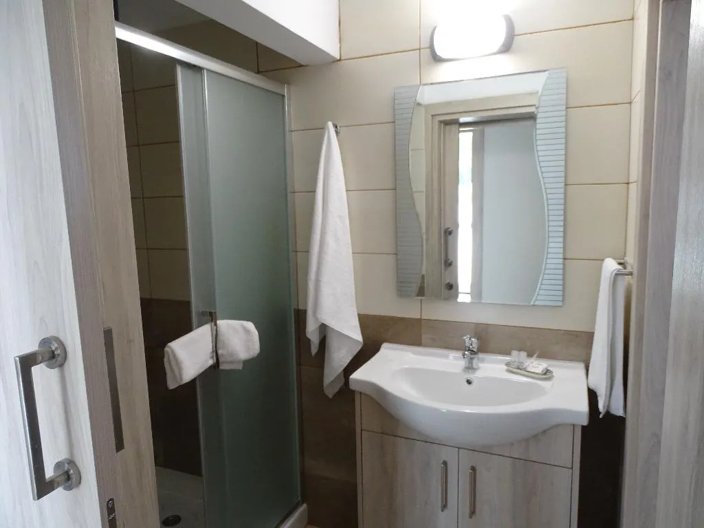 Double or Twin DELUXE WITH BALCONY Room, Proteas Mare Suites, Cyprus