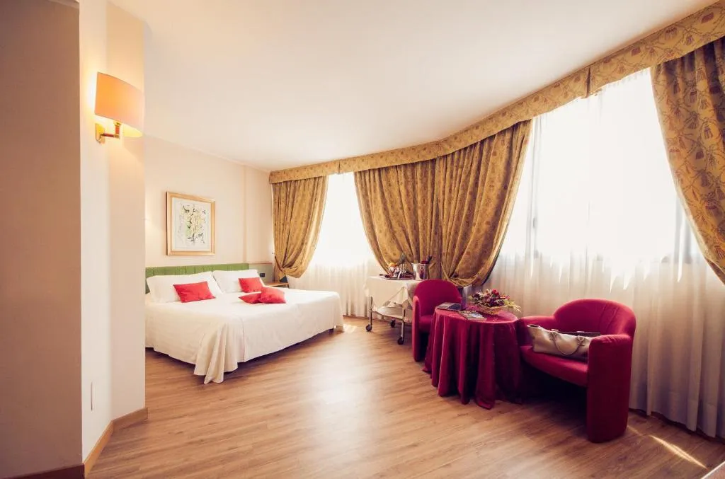 DOUBLE SUPERIOR Room, Rege Hotel, Milan