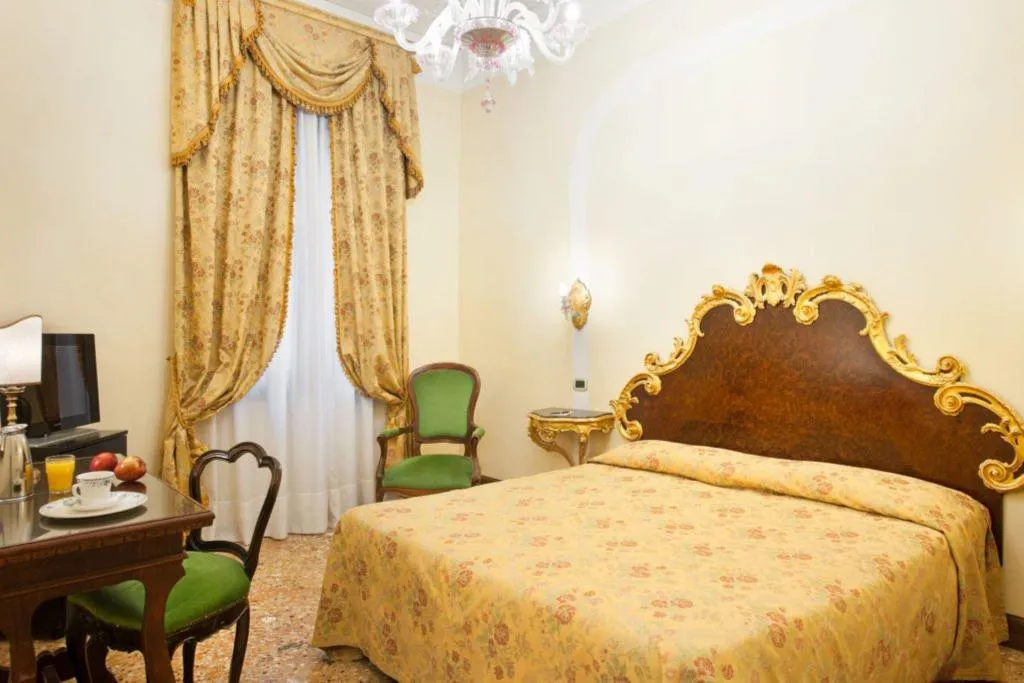 DOUBLE STANDARD Room, San Cassiano Residenza d'Epoca, Venice