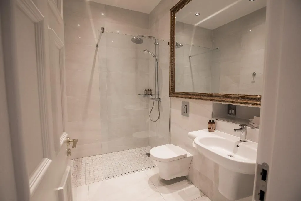 DOUBLE DELUXE GUEST ROOM Room, Clanard Court Hotel, Dublin