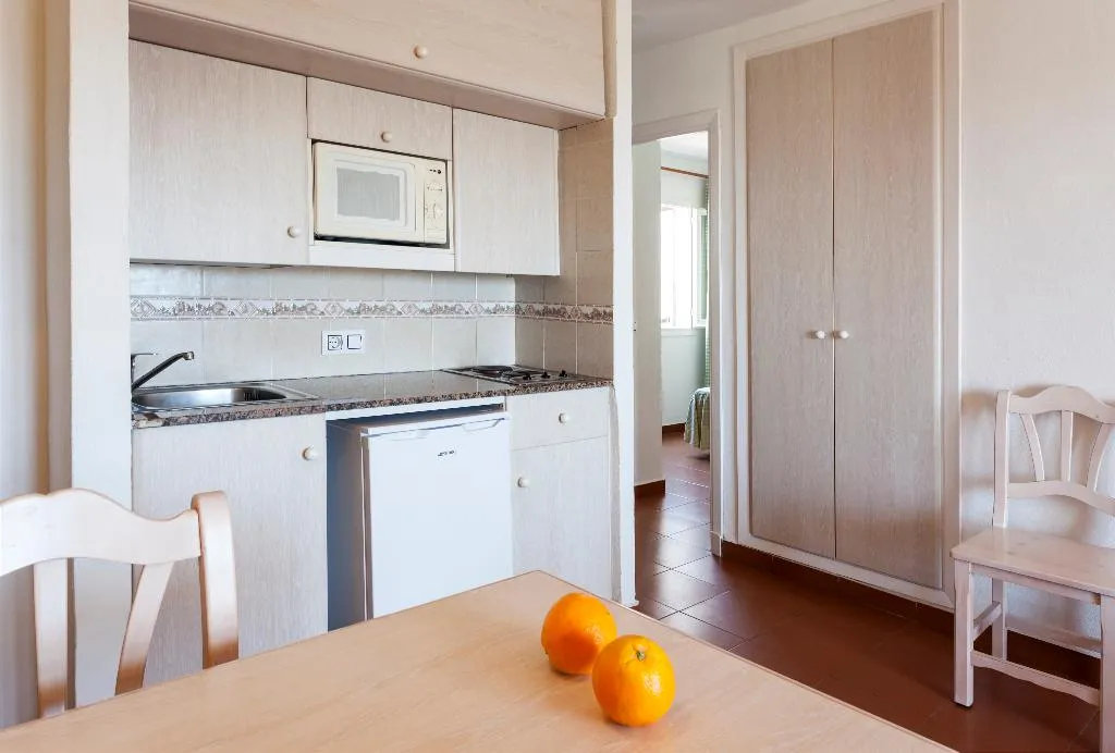 APARTMENT ONE BEDROOM Room, Oasis Park, Menorca