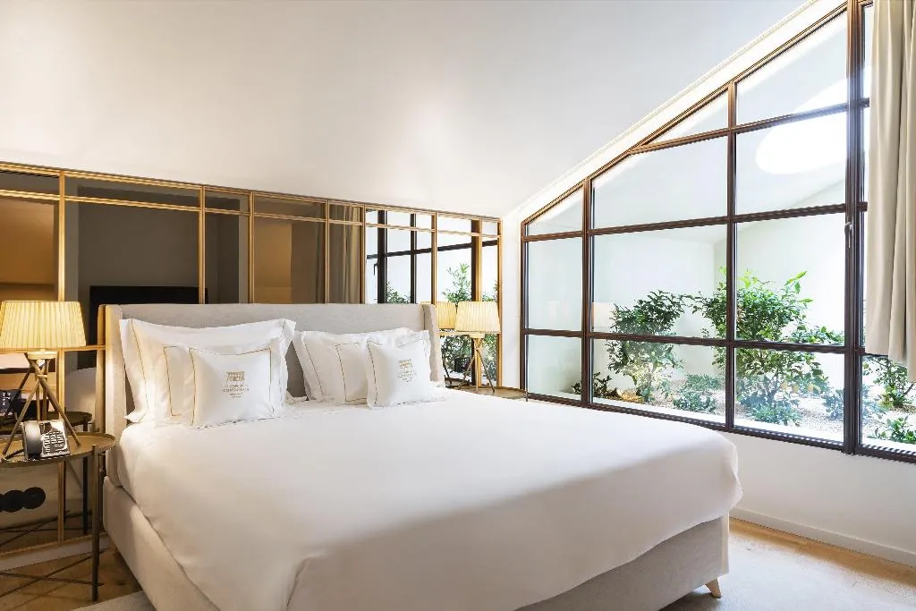 DOUBLE PREMIUM KING BED Room, Vignette Collection  Casa da Companhia, Porto
