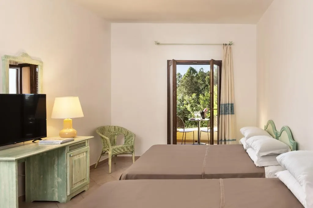 TRIPLE GARDEN VIEW Room, Hotel Sole Mare, Olbia