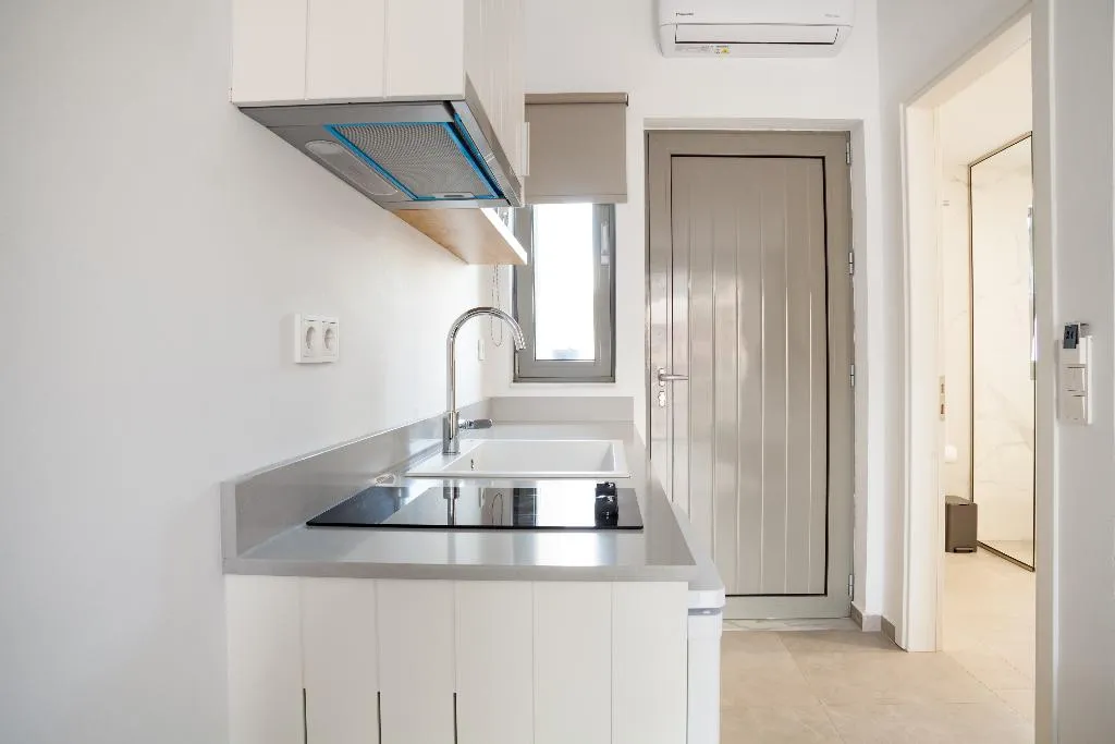 JUNIOR SUITE DELUXE WITH BALCONY Room, Melissa Apartments Malia, Crete
