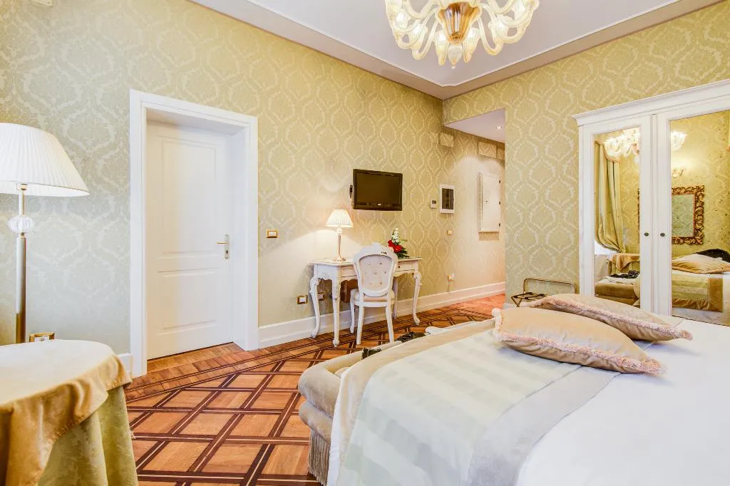 DOUBLE SUPERIOR Room, Al Duca Venezia, Venice