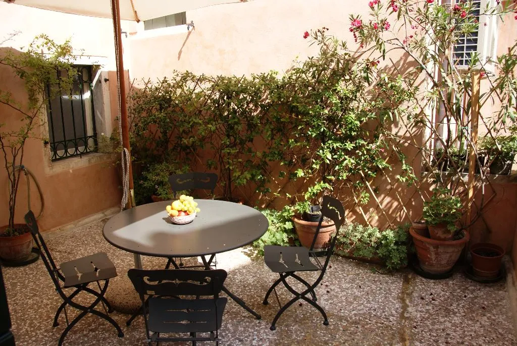 APARTMENT WITH TERRACE Room, Palazzetto San Lio, Venice