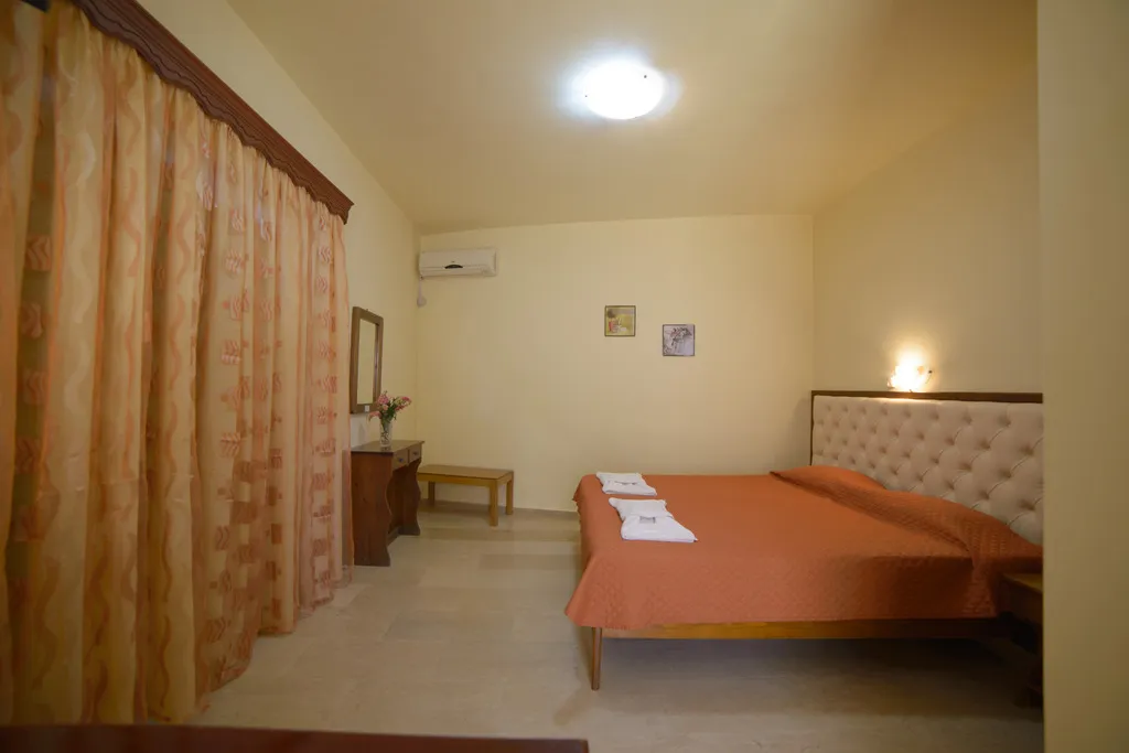 STUDIO STANDARD Room, Toulas Apartments, Corfu
