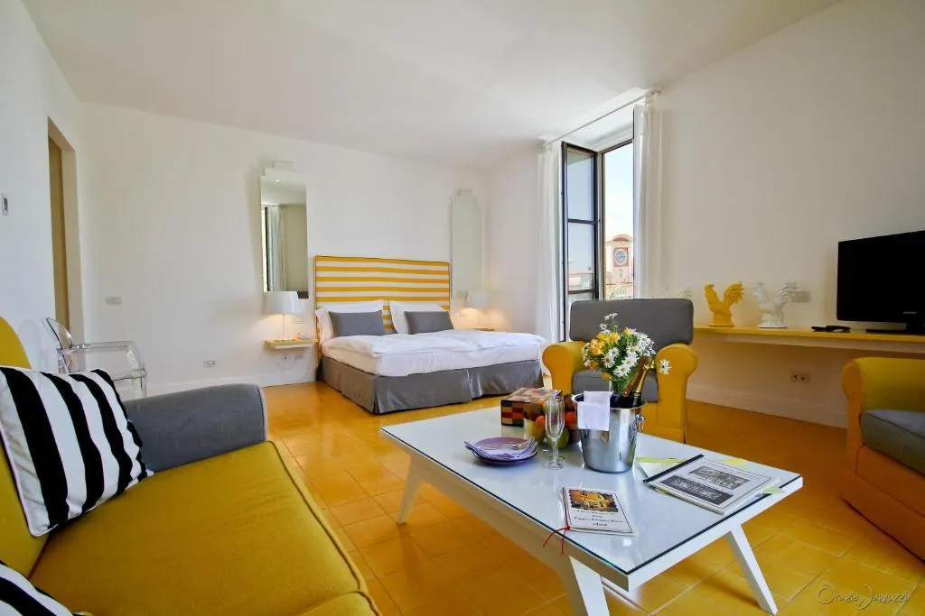 JUNIOR SUITE STANDARD Room, Palazzo Jannuzzi Relais, Naples