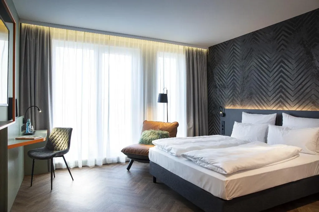 DOUBLE SINGLE USE SUPERIOR Room, LOGINN Hotel Berlin Airport, Berlin