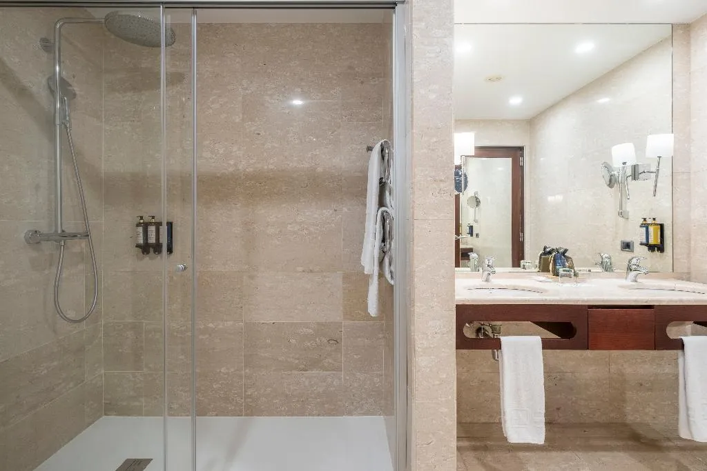 Double or Twin SUPERIOR Room, Eurostars Grand Marina GL, Barcelona