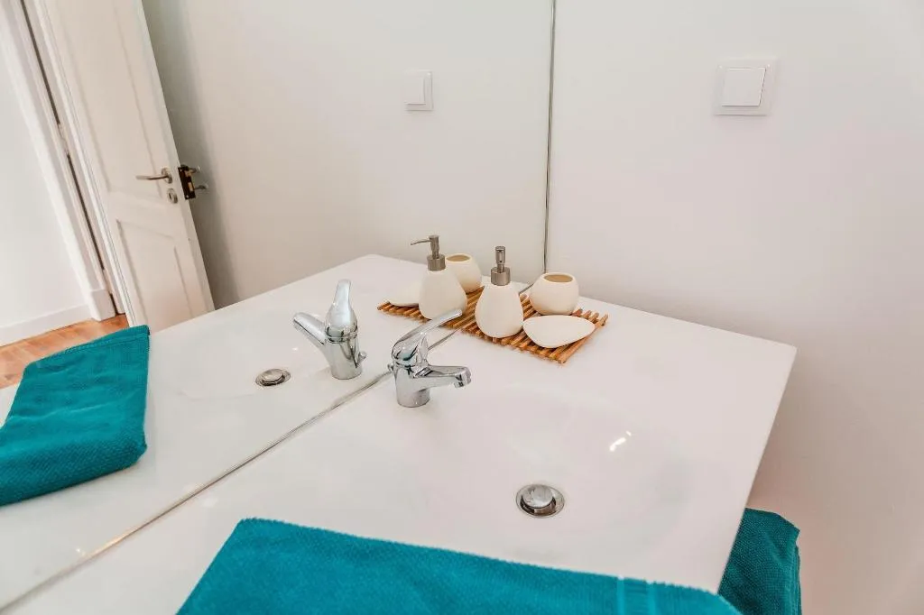 Room, The Lisbon-Way Apartments, Lisbon