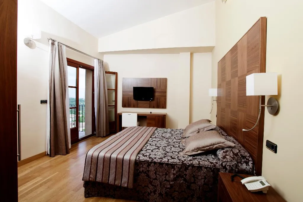Double or Twin WITH TERRACE Room, reco de Randa, Majorca