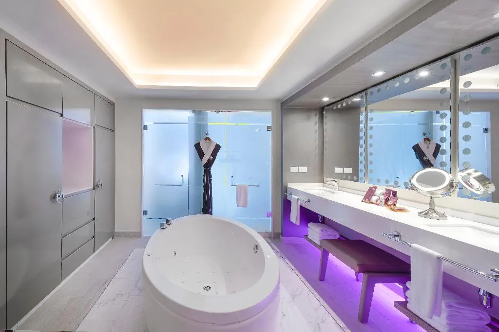 SUITE STANDARD Room, Planet Hollywood Adult Scene - All-Inclusive Resor, Cancun Area