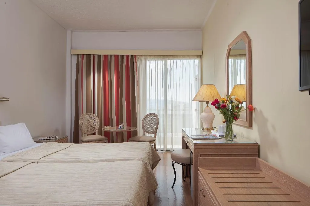 FAMILY ROOM SUPERIOR CITY VIEW Room, Candia Hotel, Athens