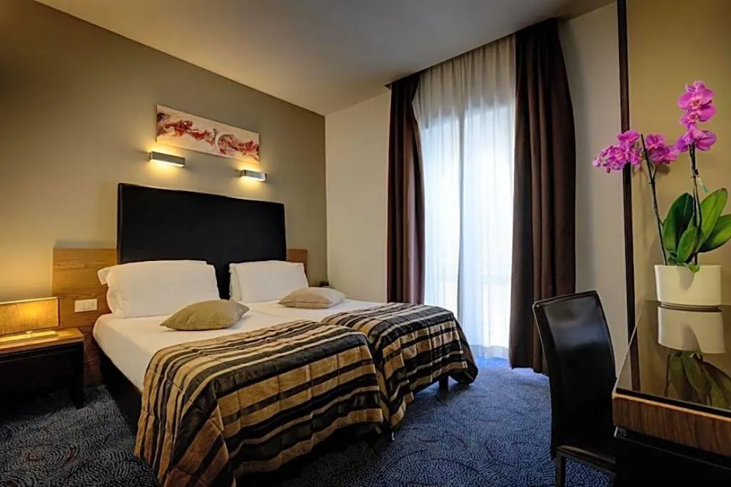 Double or Twin STANDARD Room, Hotel Rinascimento, Rome