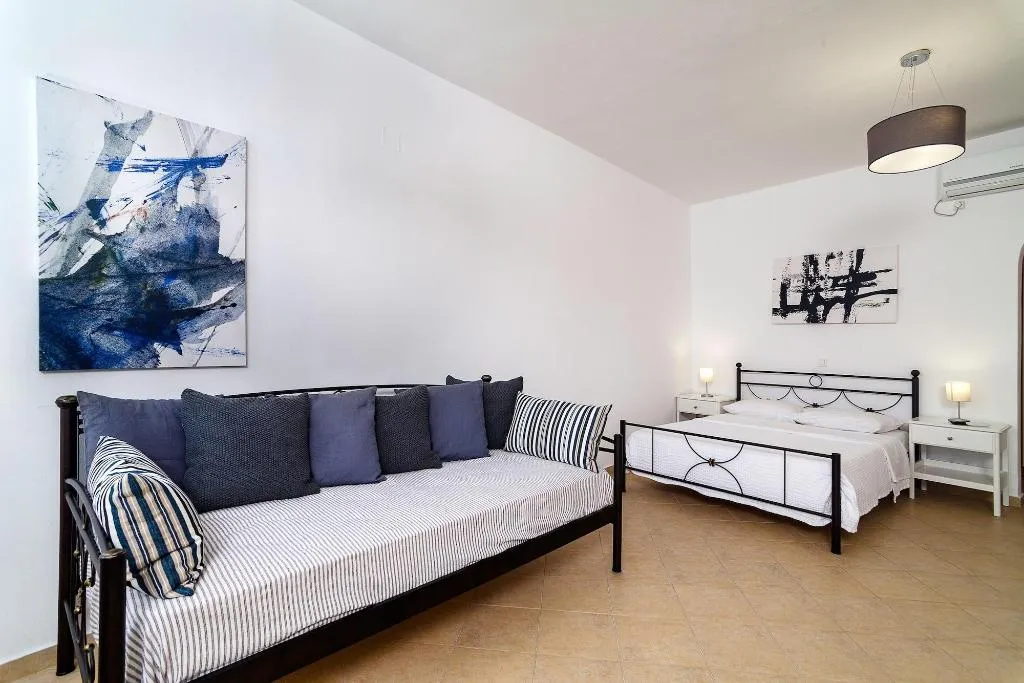 Room, Aelia Suites, Santorini