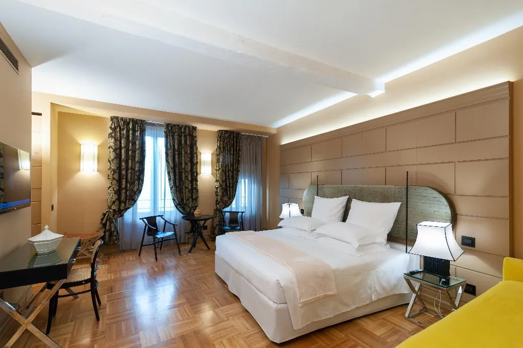 TRIPLE CLASSIC Room, Hotel Number Nine, Florence