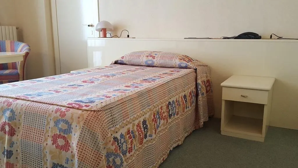 Room, Terme Sollievo, Venice