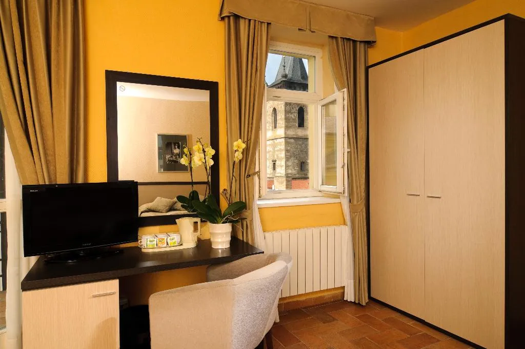 Room, Praga 1, Prague