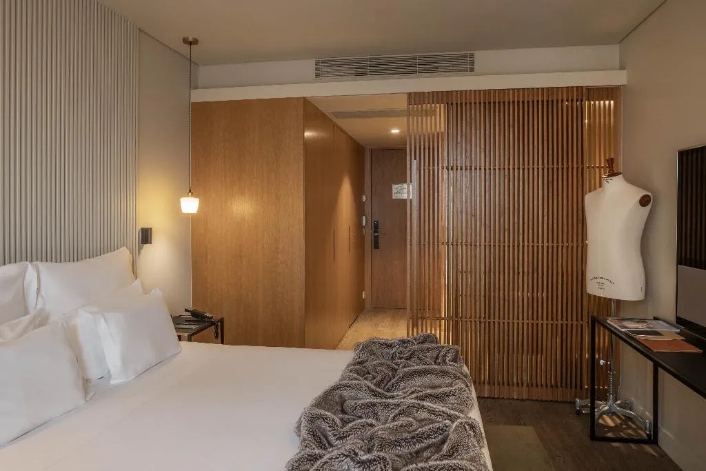 DOUBLE WITH TERRACE Room, Memmo Príncipe Real - Design Hotels, Lisbon