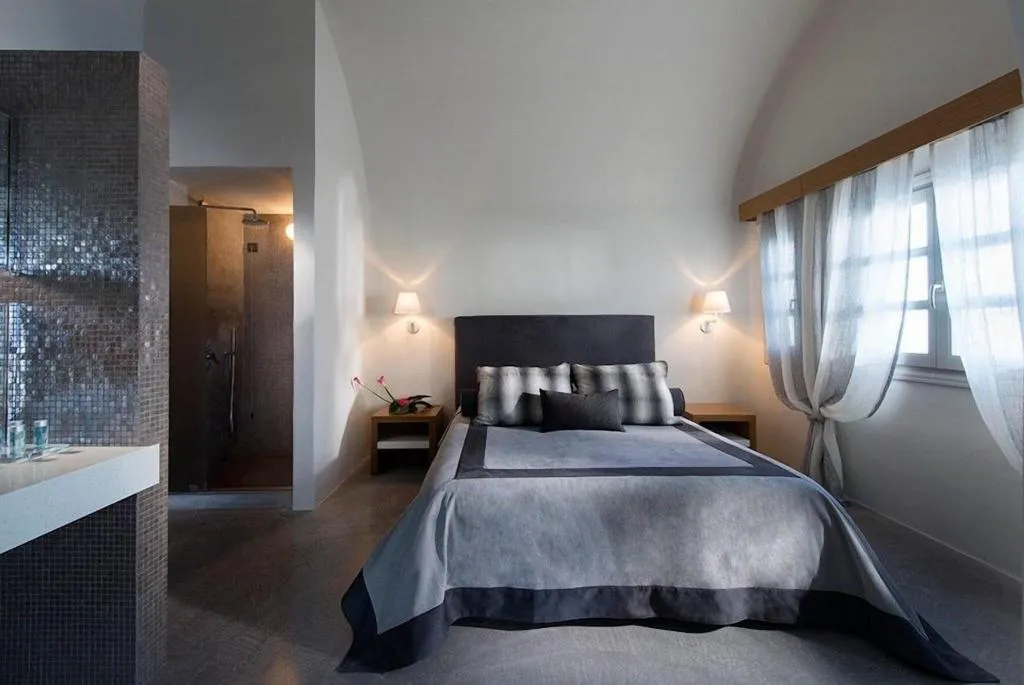 SUITE ONE BED Room, Avaton Resort & Spa, Santorini