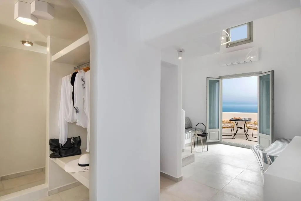 Room, Seven Suites, Santorini