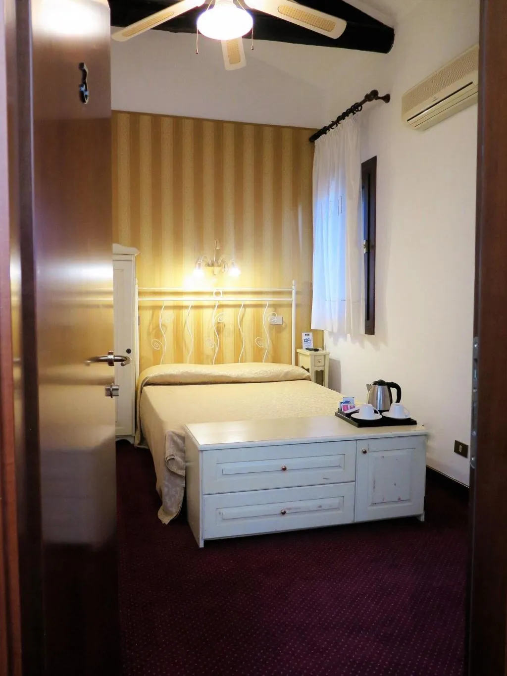 Room, Hotel Al Soffiador, Venice