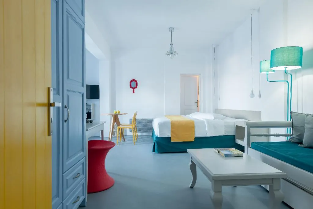 FAMILY ROOM DELUXE WITH PRIVATE POOL Room, Earino Suites and Villas, Santorini