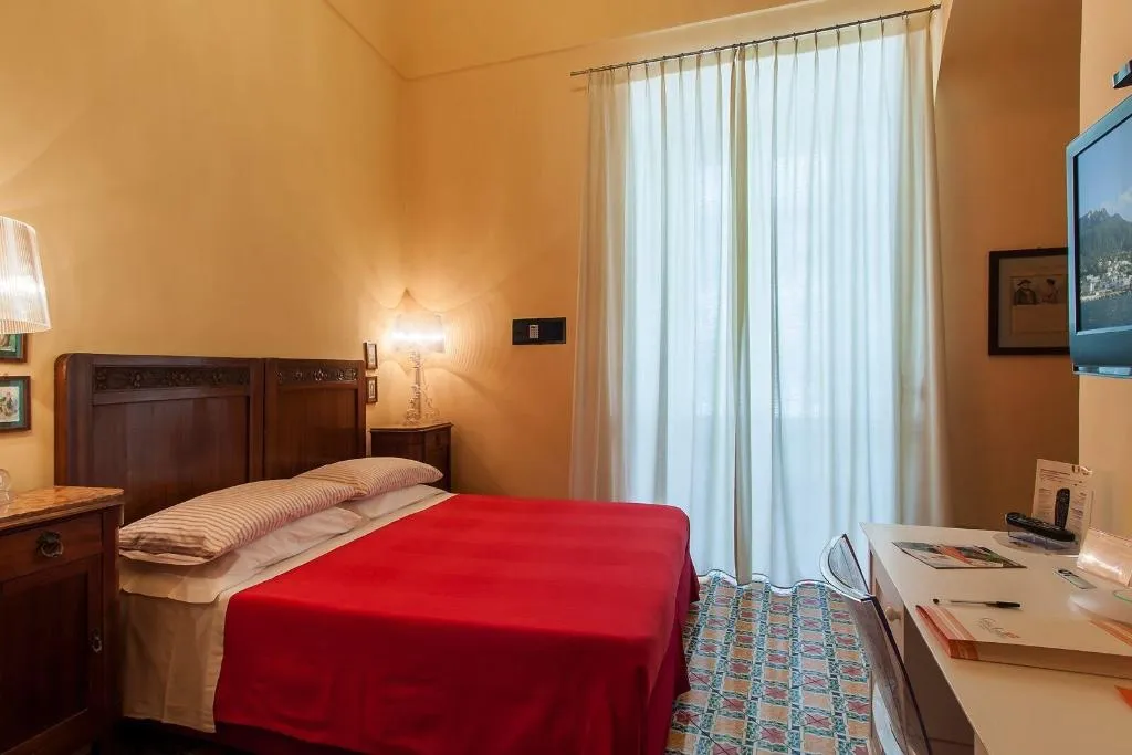 Room, Casa Astarita, Naples