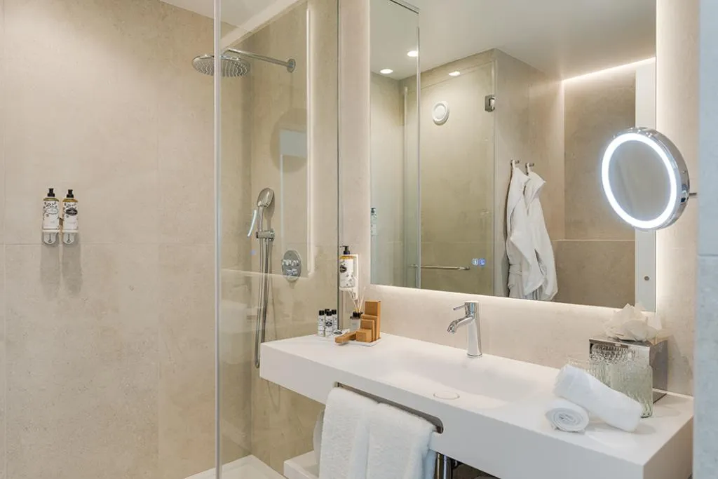DOUBLE SEA VIEW Room, The Editory Ocean Way Funchal, Madeira