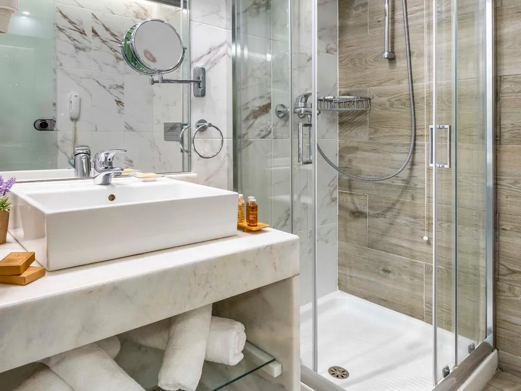 DOUBLE CLASSIC KING BED Room, Mercure Rhodes Alexia Hotel & Spa, Rhodes