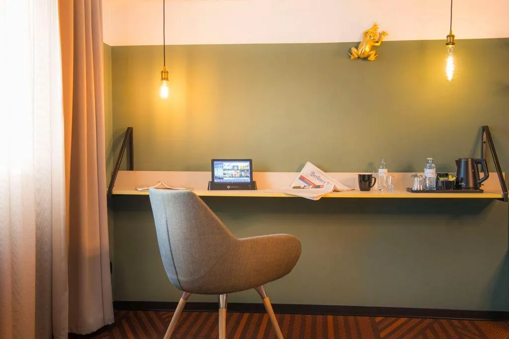 DOUBLE RIVER VIEW Room, Hotel Neuer Fritz Berlin, Berlin