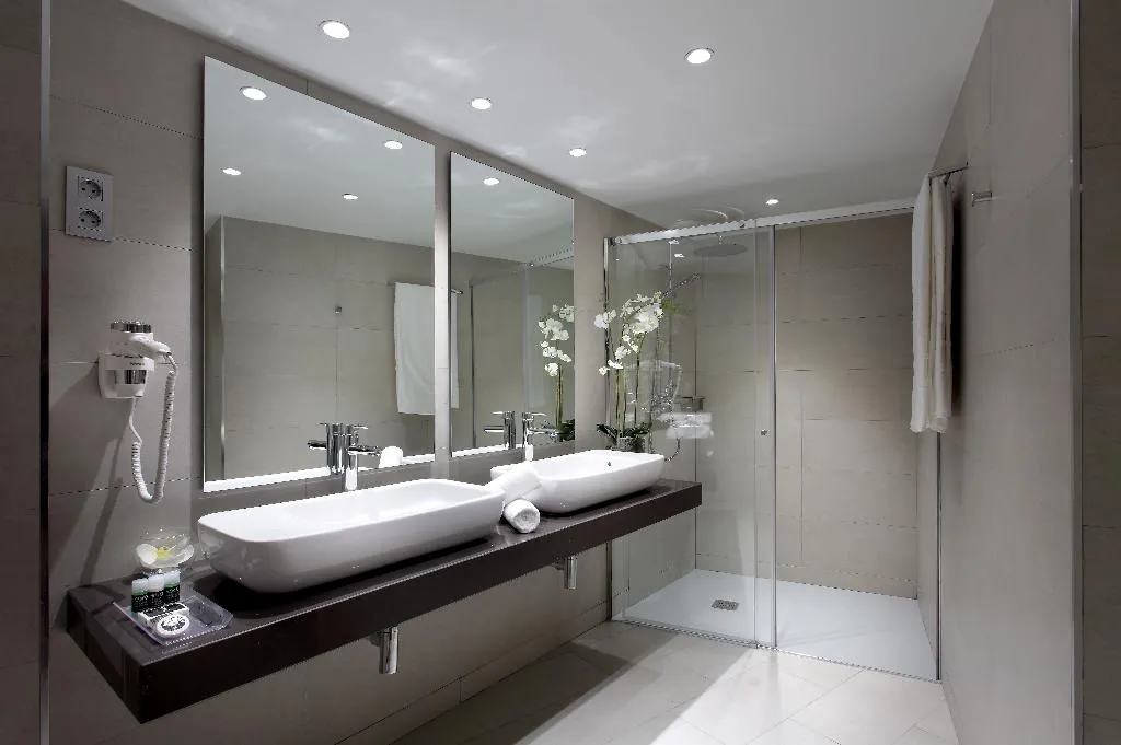 DOUBLE STANDARD Room, Dorma Casa de los Linajes, Madrid