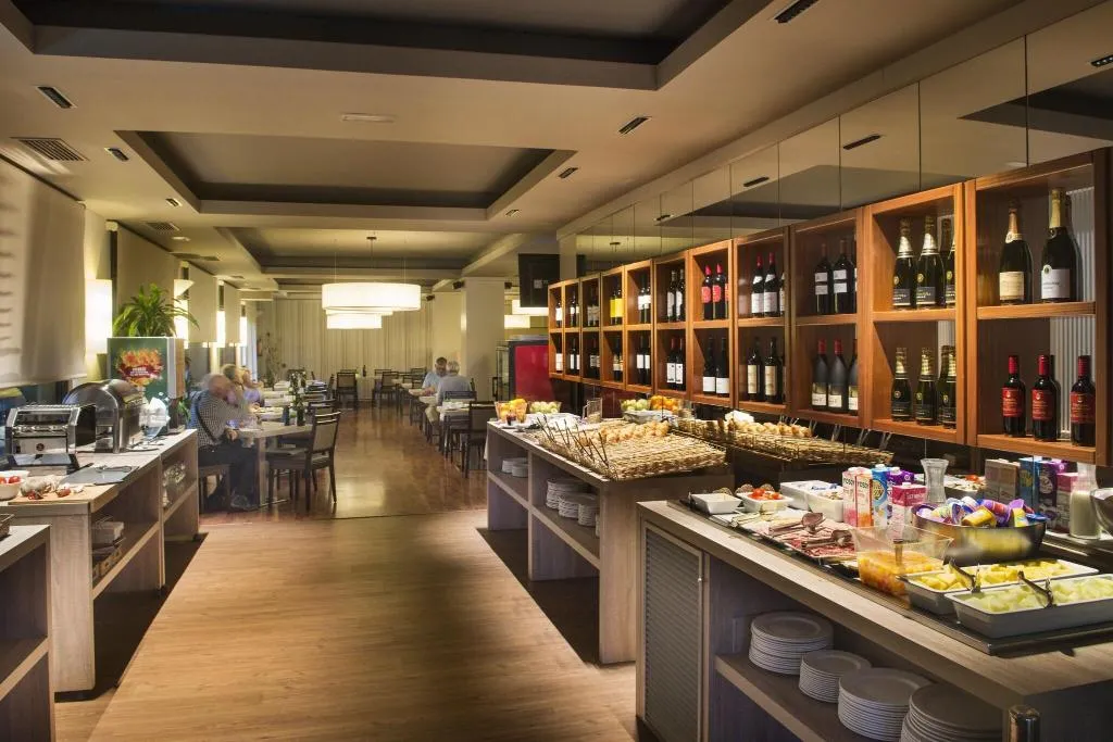 Restaurant, ibis Styles Figueres Ronda, Costa Brava