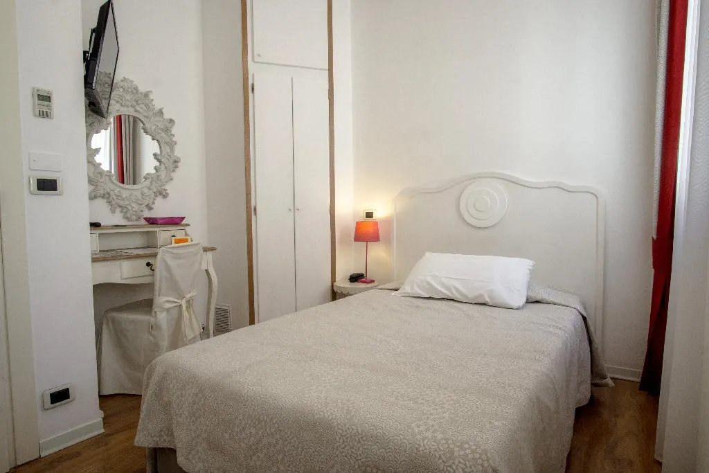 SINGLE STANDARD Room, Antigo Trovatore, Venice