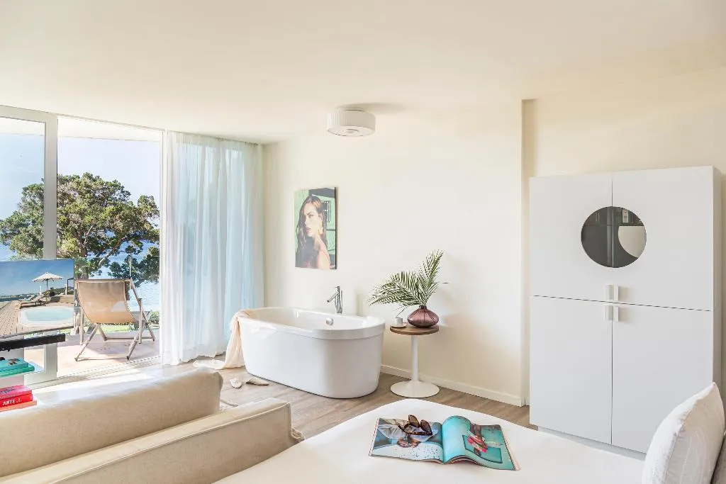 JUNIOR SUITE SEA VIEW Room, ME Ibiza, Ibiza