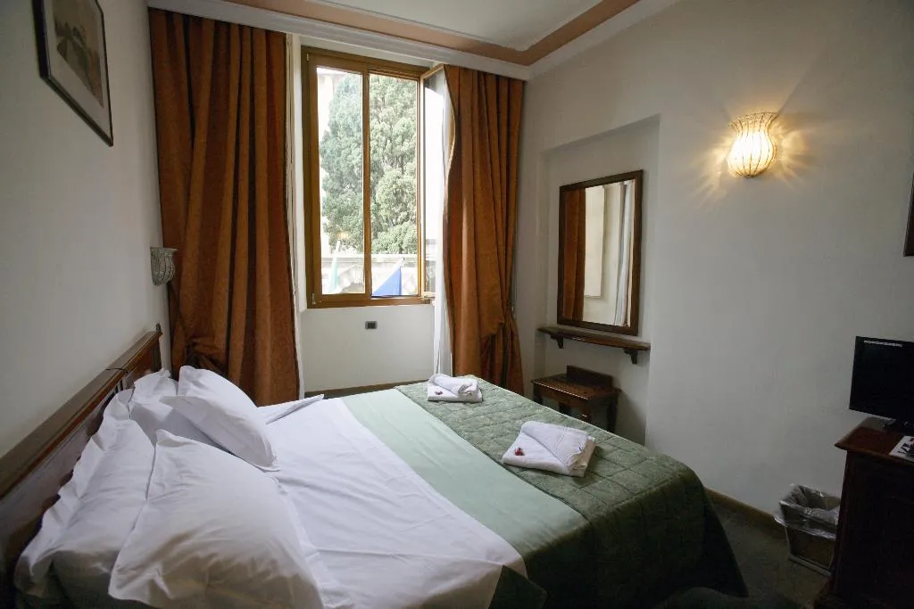 DOUBLE SINGLE USE SUPERIOR Room, Domus Florentiae Hotel, Florence