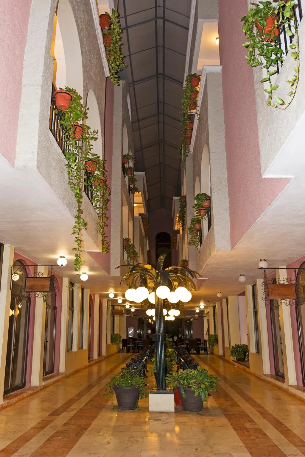 General view, Del Paseo, Cancun Area