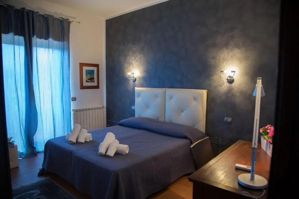 Room, Antichi Ricordi, Catania