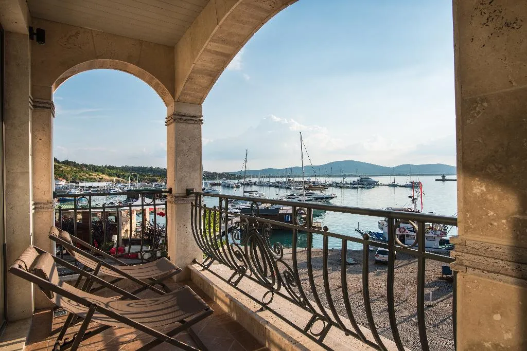 APARTMENT SEA VIEW Room, Blu Bay Boutique Hotel, Bourgas