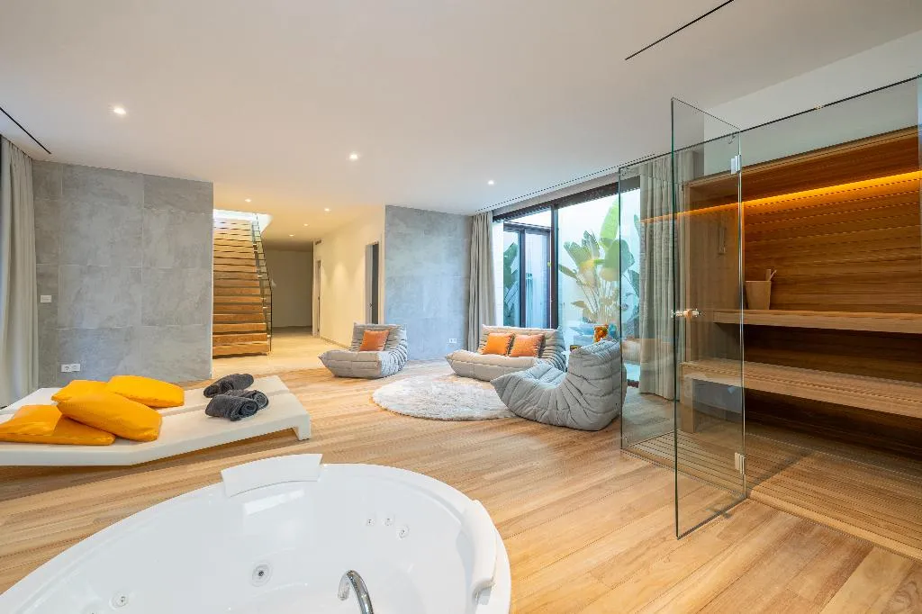 VILLA FOUR BEDROOMS THREE BATHROOMS Room, Leiro Residences - Preferred Hotels & Resorts, Costa Del Sol