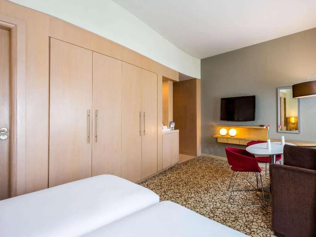 TWIN STANDARD Room, Novotel Suites Mall Avenue Dubai Hotel, Dubai