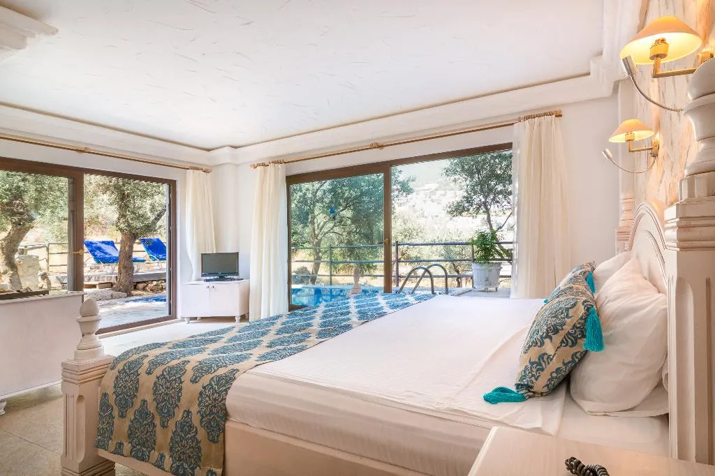 DOUBLE DELUXE WITH PRIVATE POOL Room, Oasis Hotel Kalkan +16, Dalaman